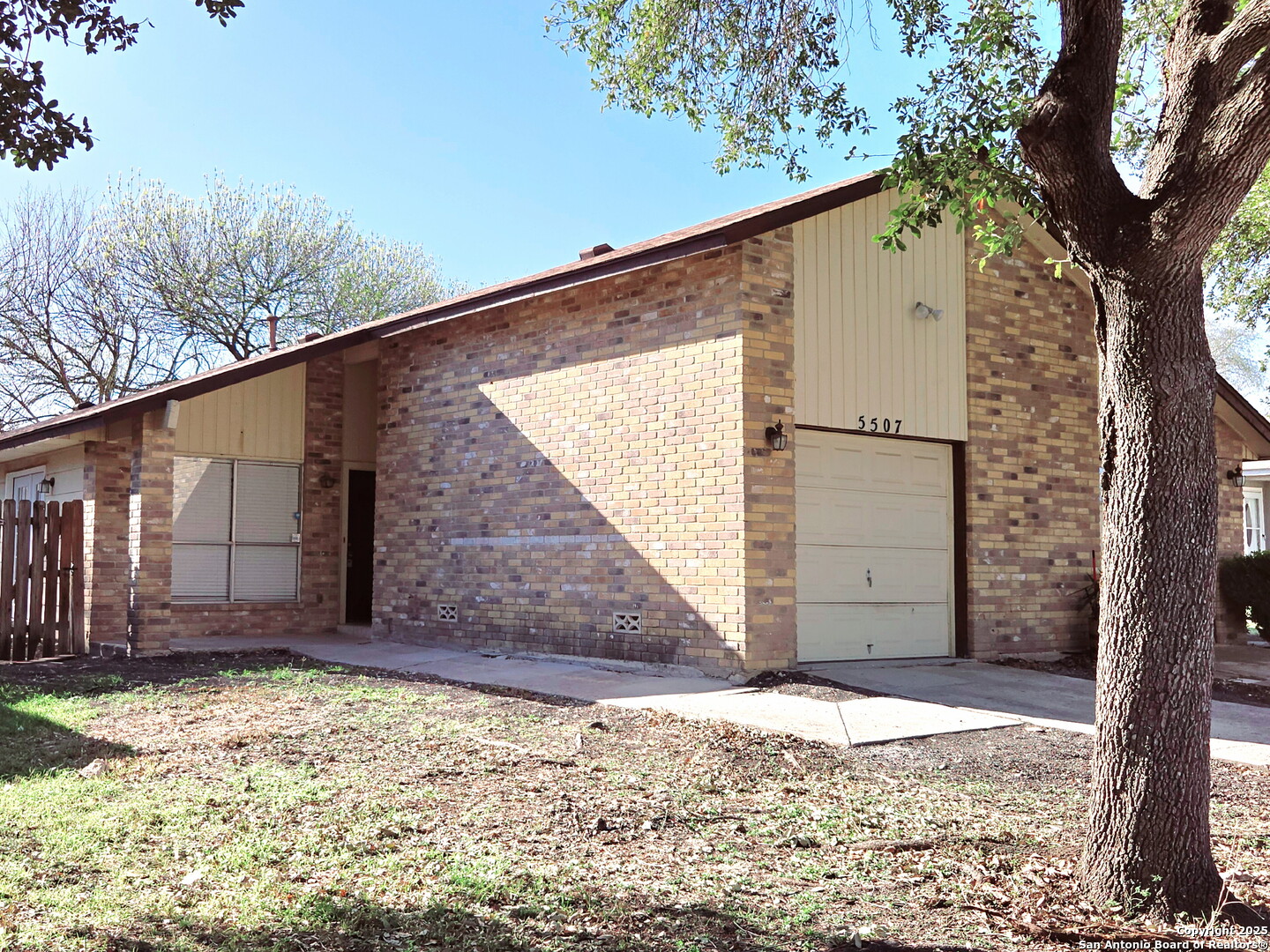 5507 Roanwood San Antonio TX 78244