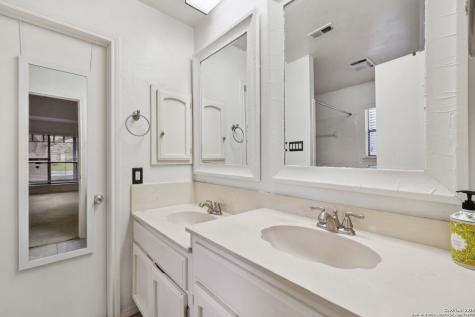 3206 Morning Creek San Antonio TX 78247