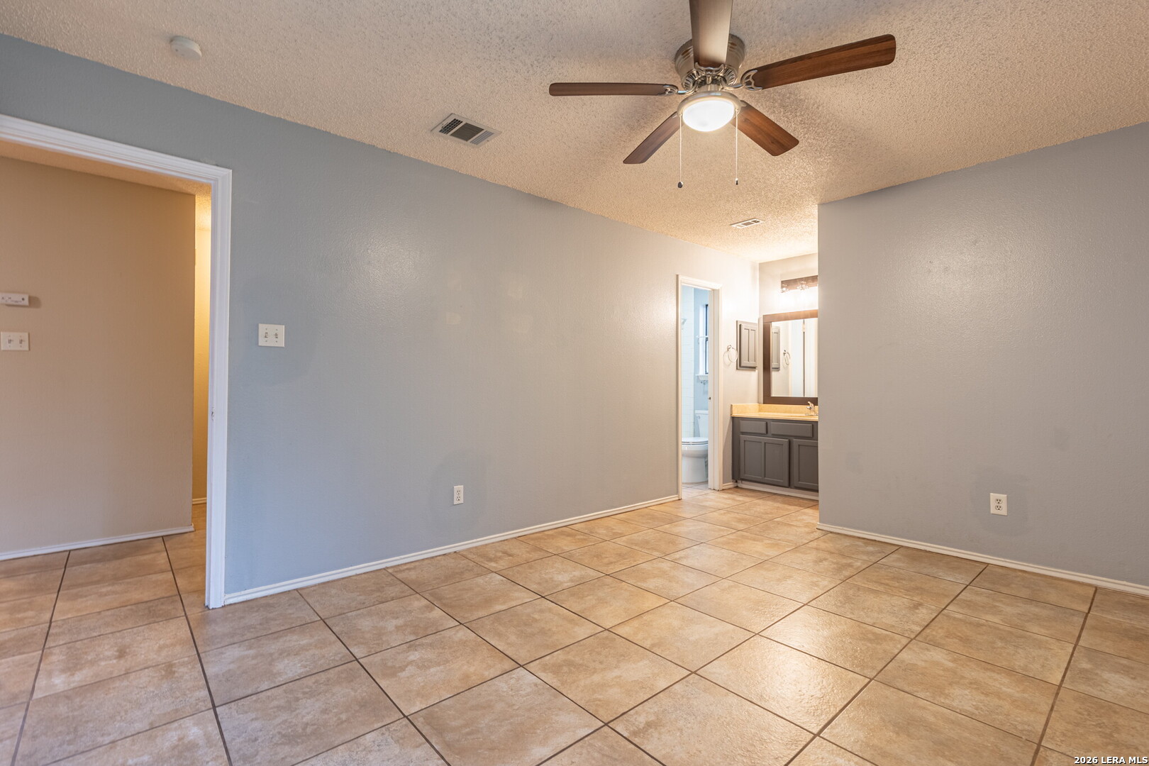 5647 Timberhurst San Antonio TX 78250