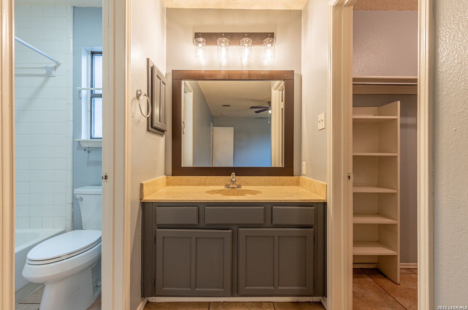 5647 Timberhurst San Antonio TX 78250