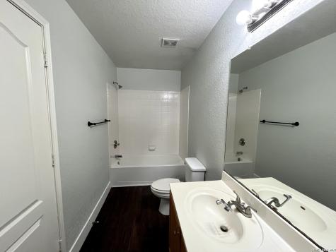 3710 Candleglenn San Antonio TX 78244