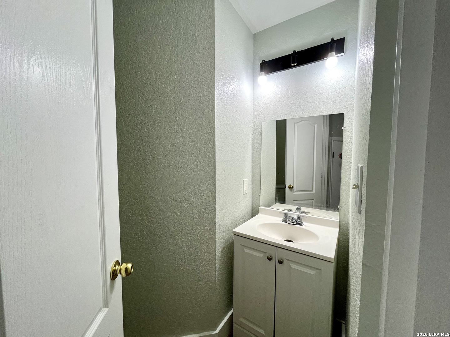 3710 Candleglenn San Antonio TX 78244