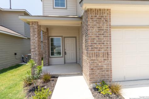 193 Legendary Trail Loop Floresville TX 78114