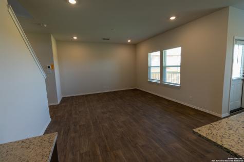 193 Legendary Trail Loop Floresville TX 78114