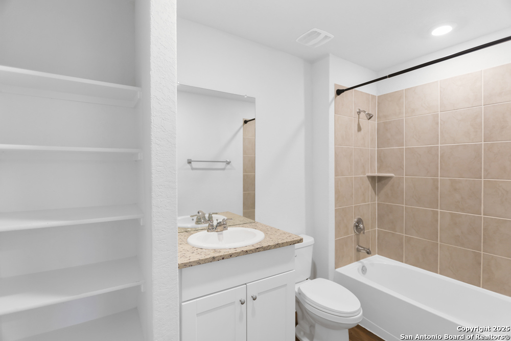 12106 Pease River San Antonio TX 78245