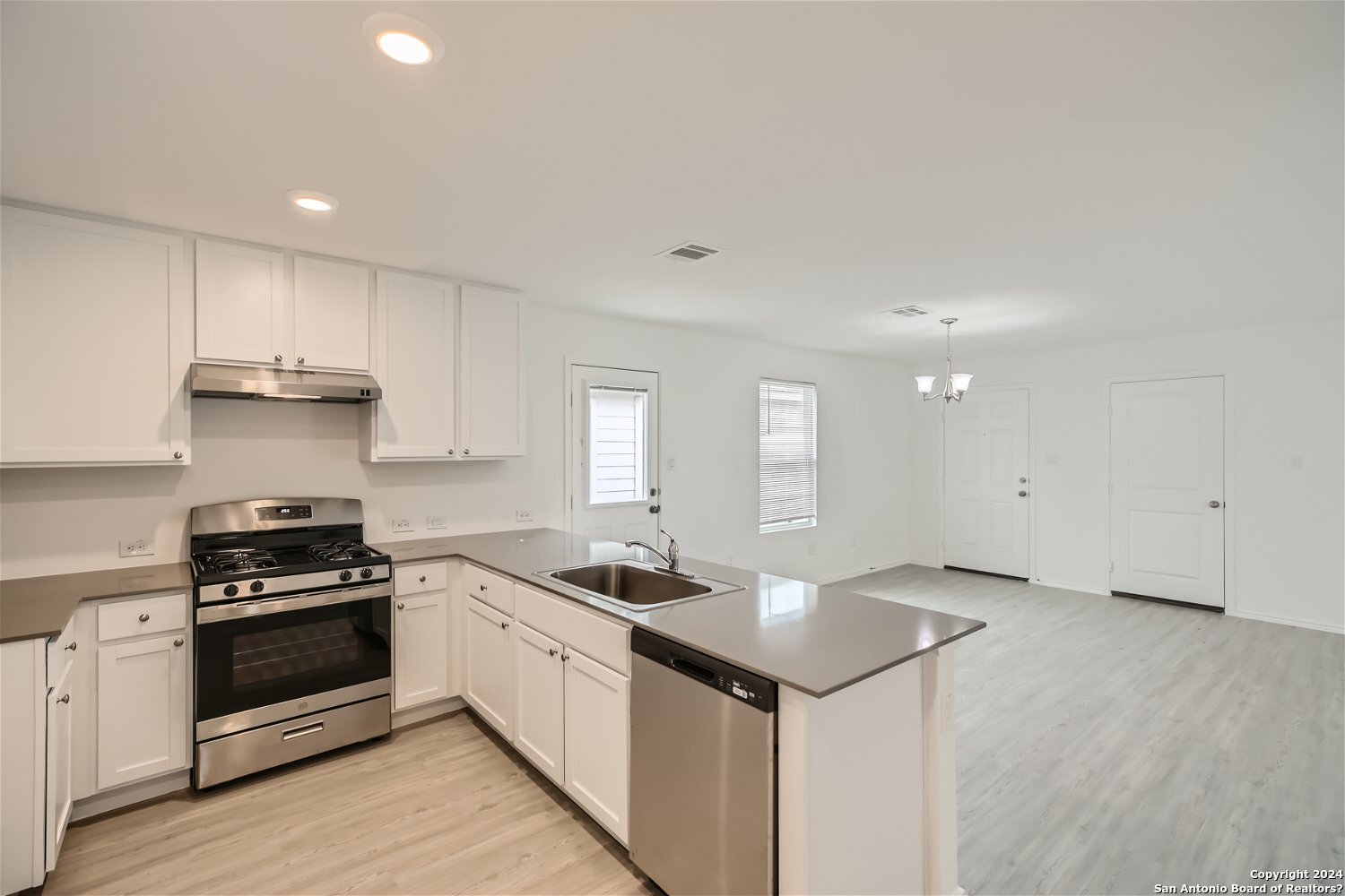 13535 Barton Cove San Antonio TX 78253