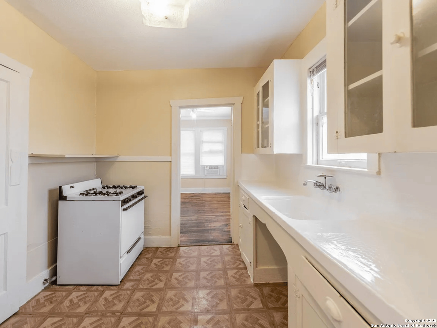 631 E Ashby San Antonio TX 78212