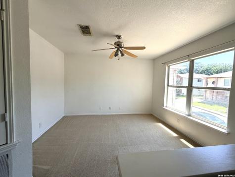 25 Badgers Hills San Antonio TX 78238