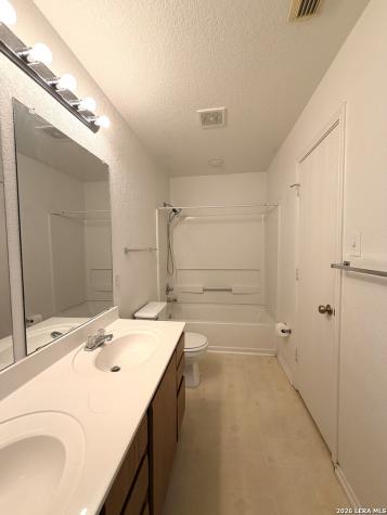 25 Badgers Hills San Antonio TX 78238