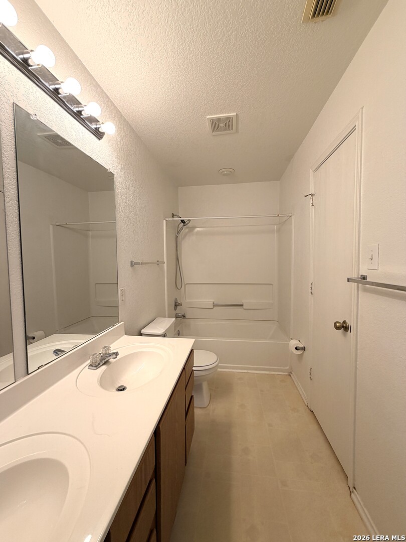 25 Badgers Hills San Antonio TX 78238
