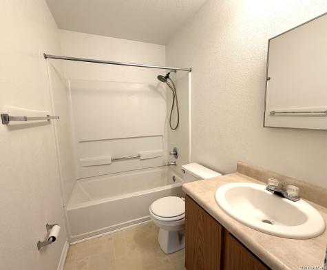 25 Badgers Hills San Antonio TX 78238