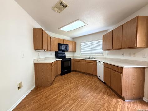 25 Badgers Hills San Antonio TX 78238