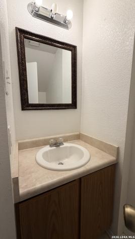 25 Badgers Hills San Antonio TX 78238