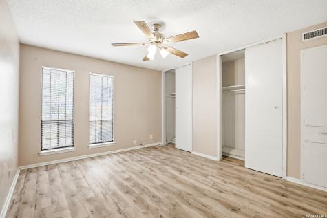 9915 Powhatan San Antonio TX 78230