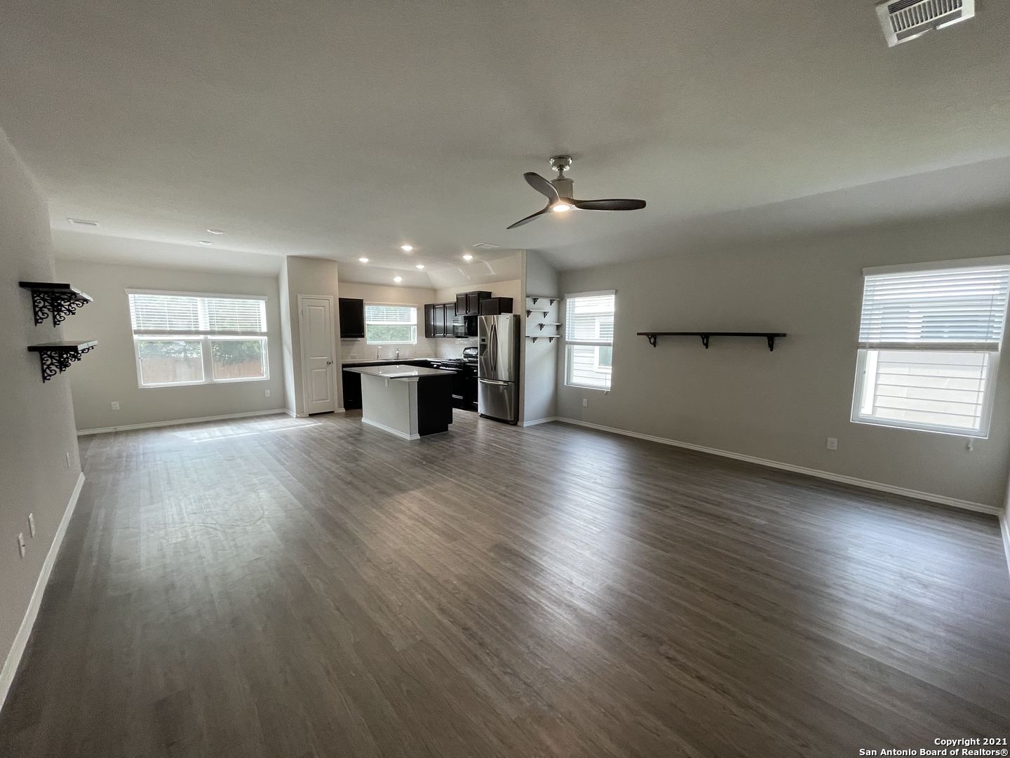 3918 Stanley Park Converse TX 78109