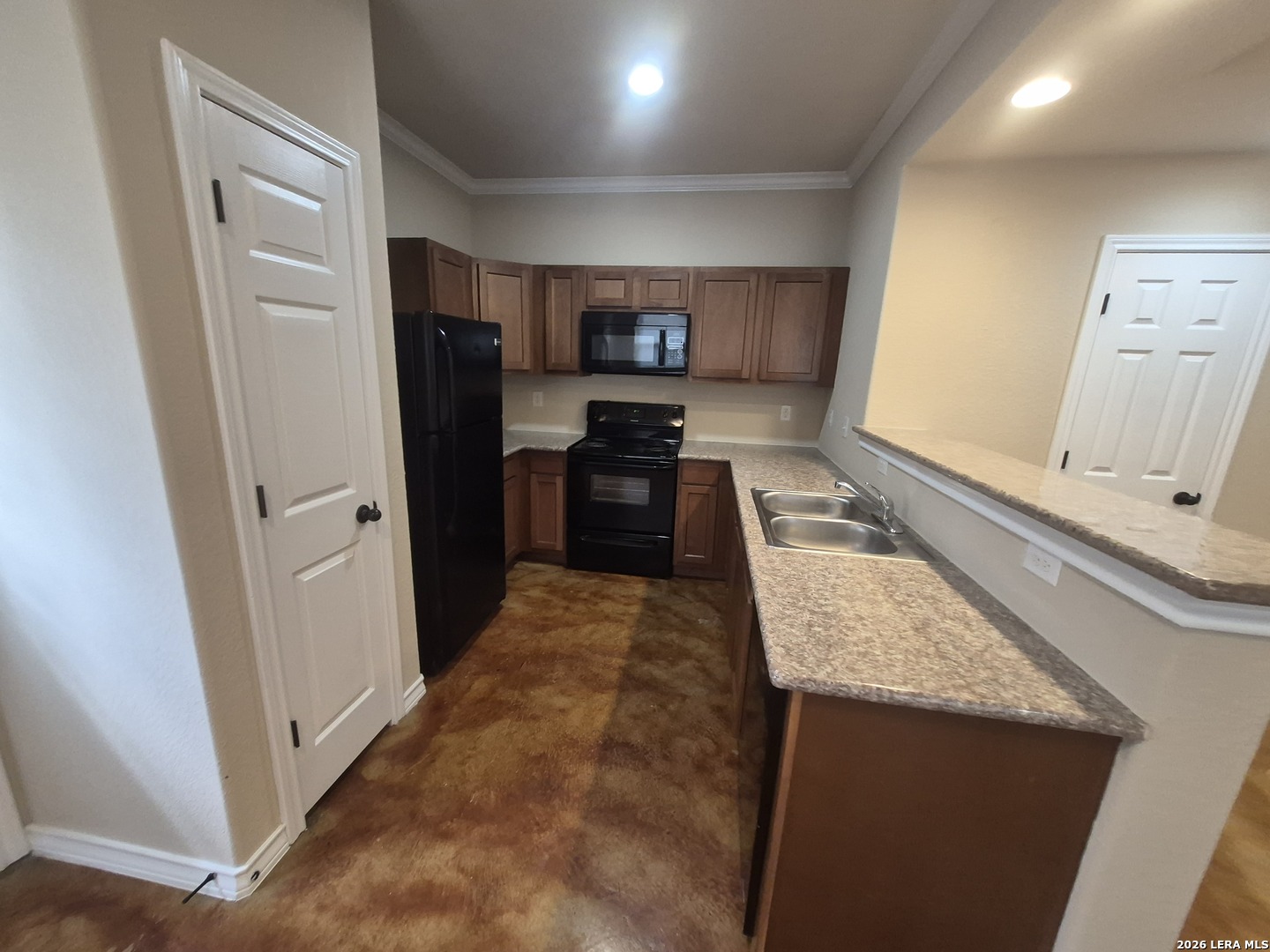 16825 Showdown Path Selma TX 78154