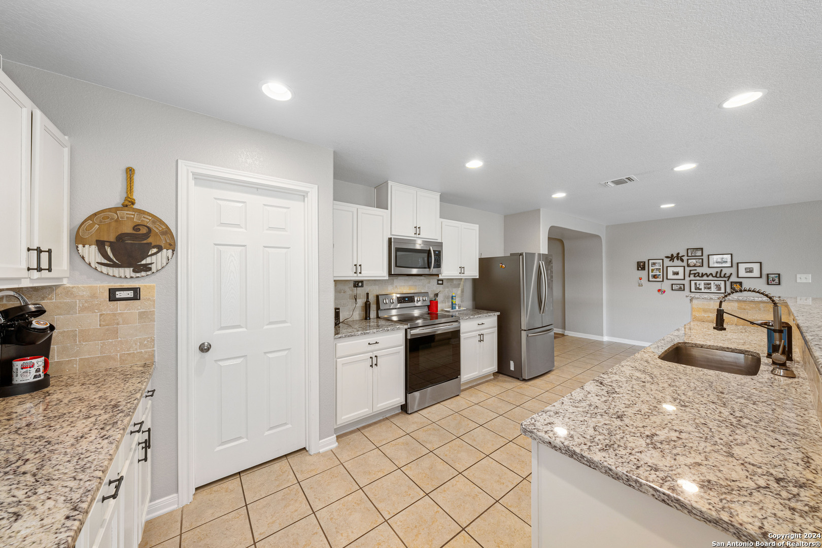 1418 Saddle Blanket San Antonio TX 78258