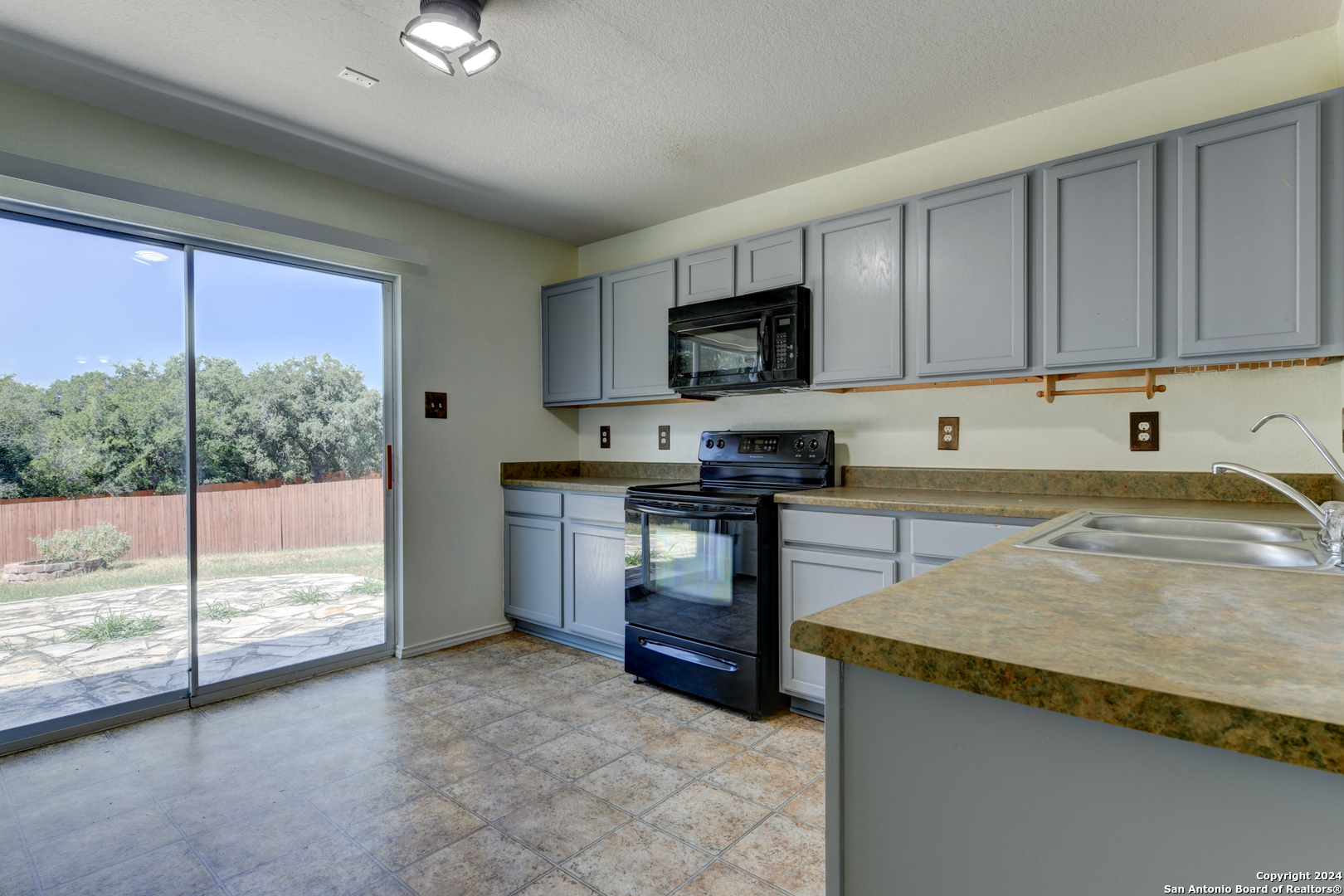 107 Palma Noce San Antonio TX 78253