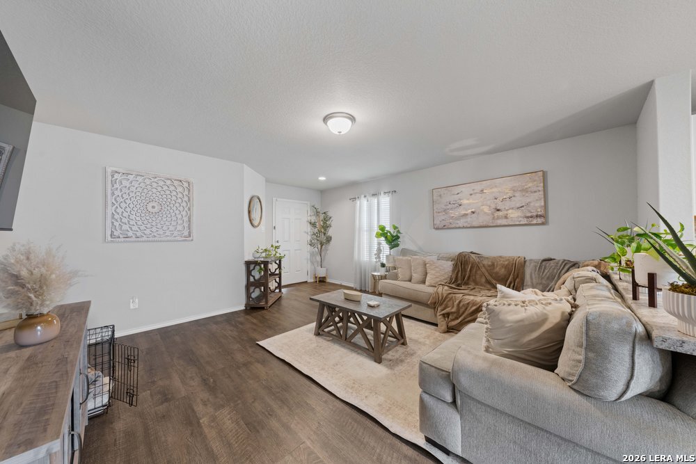 6922 Phoenix Path Converse TX 78109