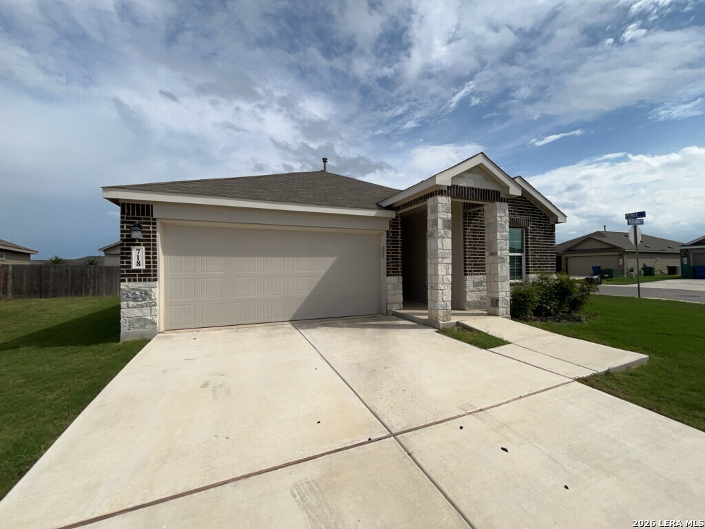 718 Albatross Way San Antonio TX 78221