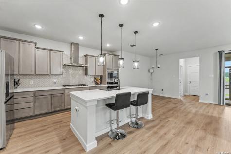 16515 Rosemary Ridge Elmendorf TX 78112
