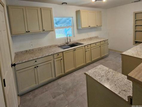 335 Baker San Antonio TX 78211