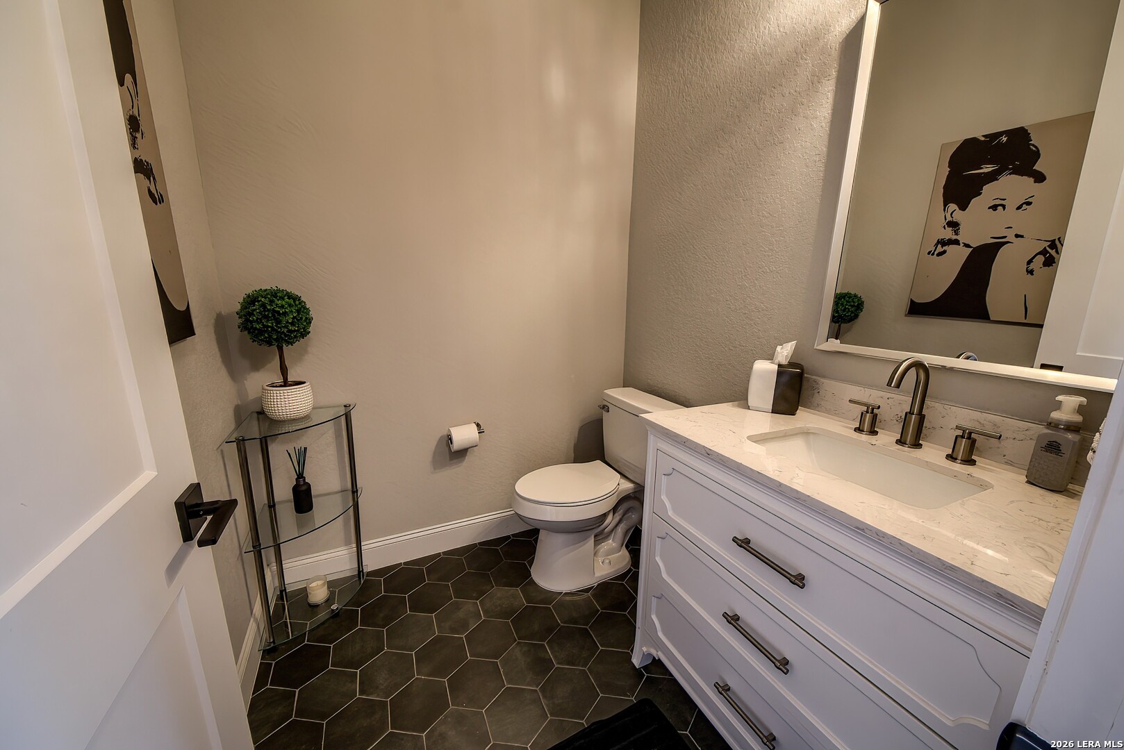 819 Saint James San Antonio TX 78202