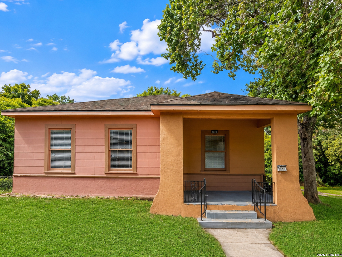 1023 W French Place San Antonio TX 78212
