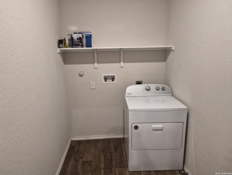 465 Middle Green Loop Floresville TX 78114
