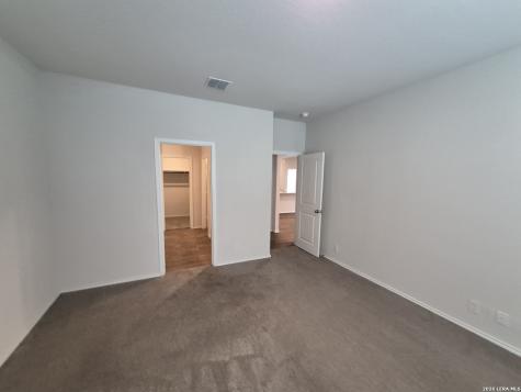 465 Middle Green Loop Floresville TX 78114