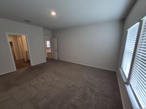 465 Middle Green Loop Floresville TX 78114