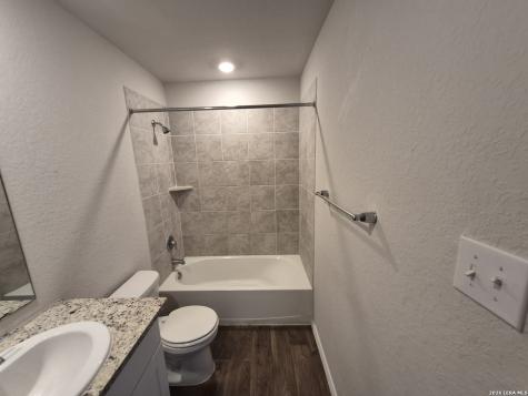465 Middle Green Loop Floresville TX 78114