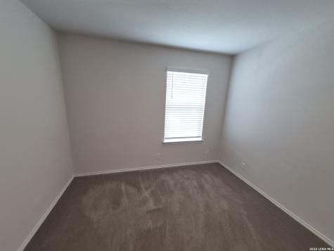 465 Middle Green Loop Floresville TX 78114