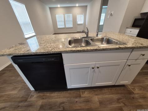 465 Middle Green Loop Floresville TX 78114