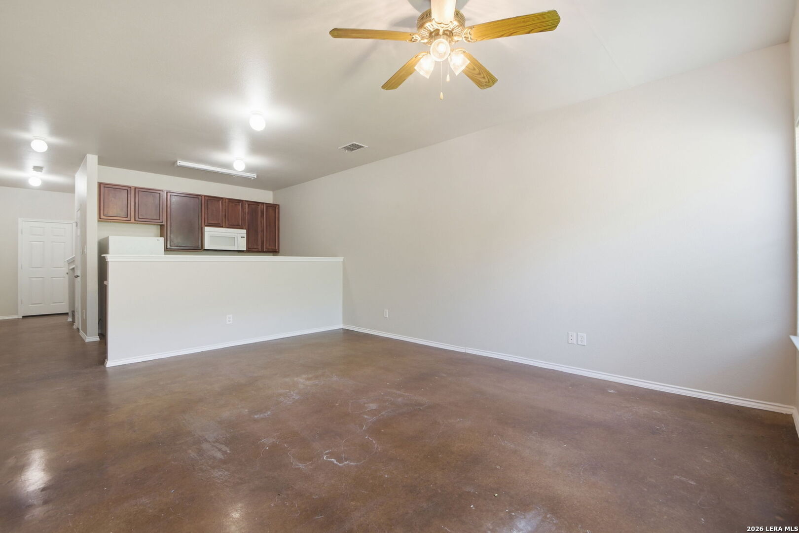 10819 Mathom Landing Universal City TX 78148