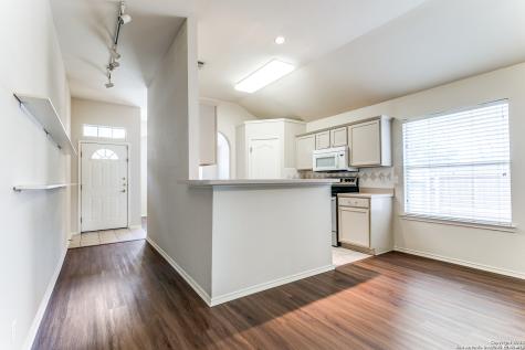 6014 Woodway Court San Antonio TX 78249