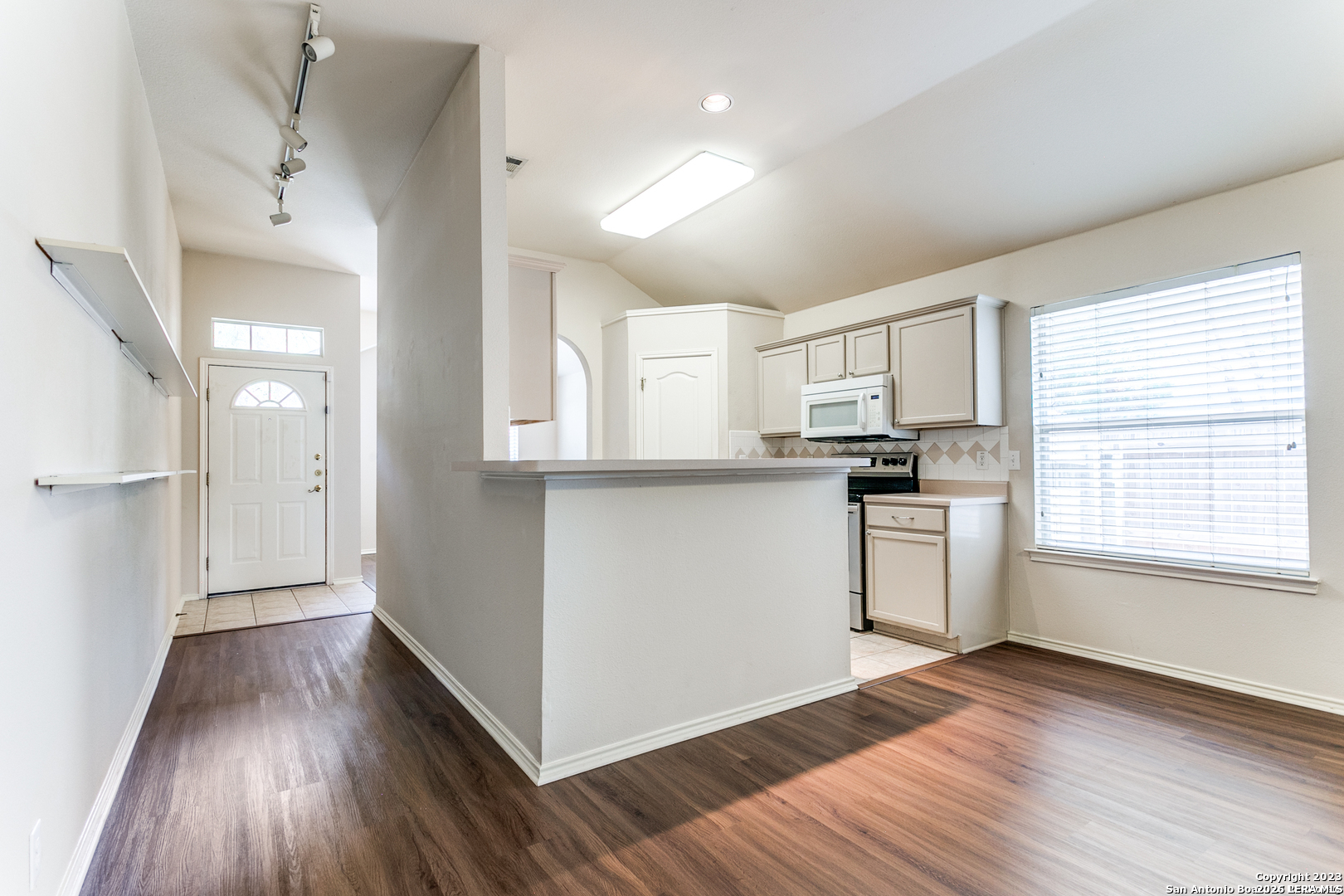6014 Woodway Court San Antonio TX 78249