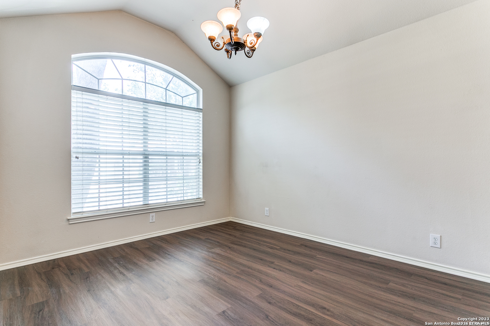 6014 Woodway Court San Antonio TX 78249