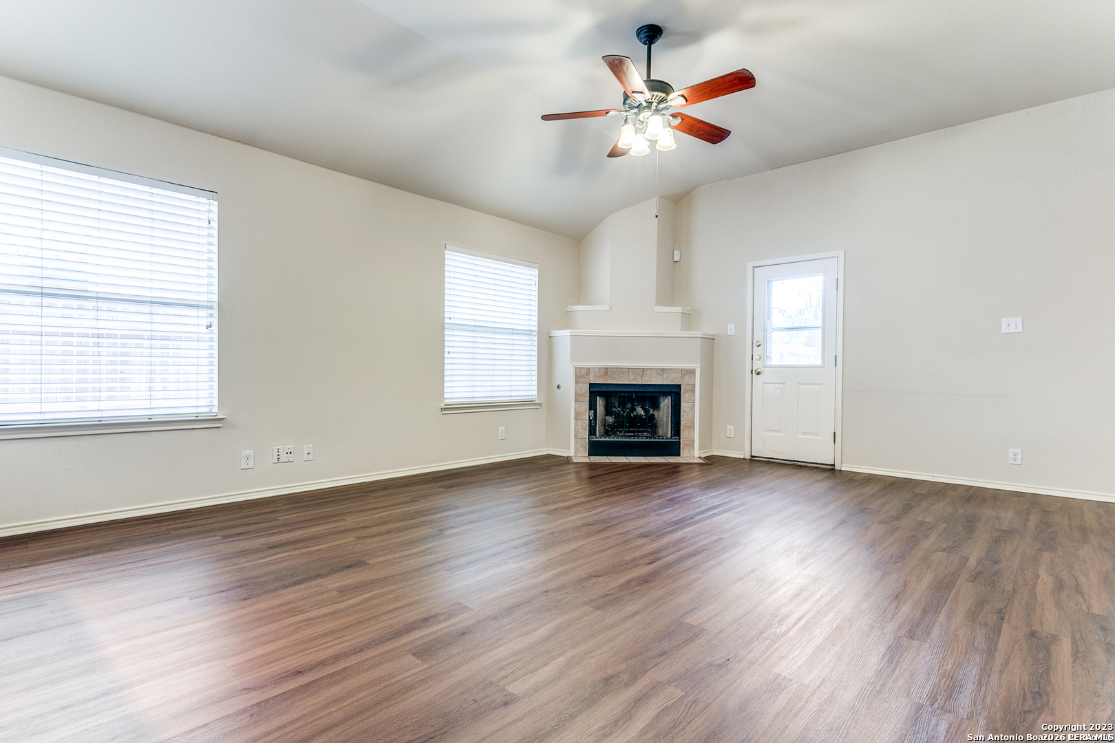 6014 Woodway Court San Antonio TX 78249
