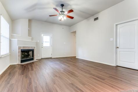 6014 Woodway Court San Antonio TX 78249