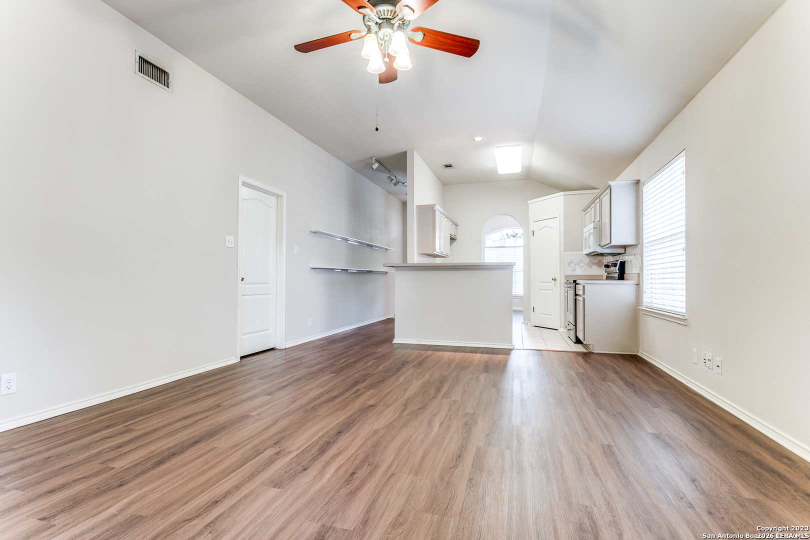 6014 Woodway Court San Antonio TX 78249
