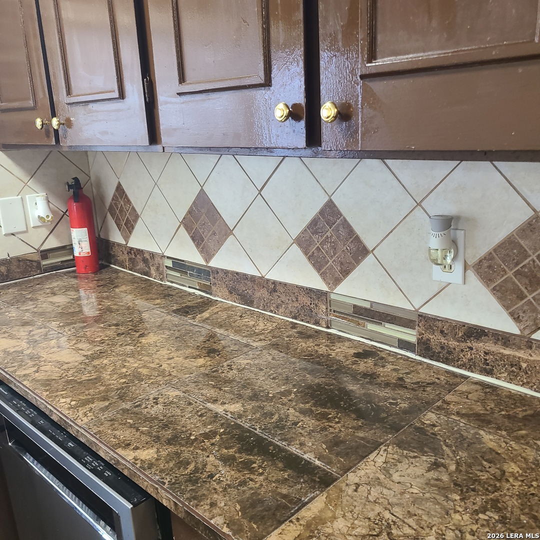 6602 Spring Manor San Antonio TX 78249