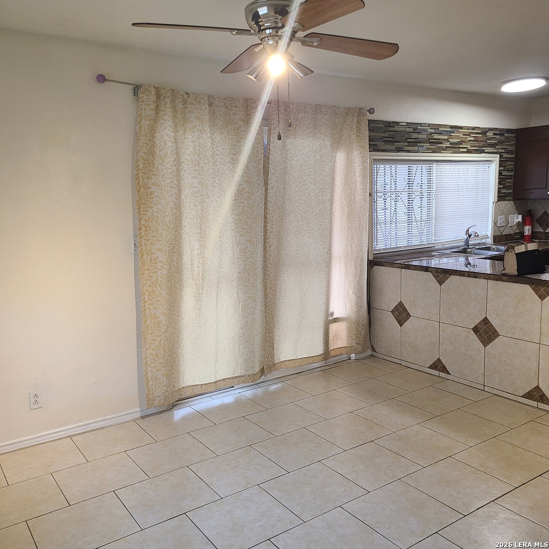 6602 Spring Manor San Antonio TX 78249