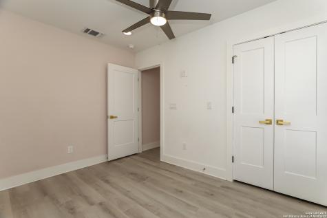 120 E Magnolia San Antonio TX 78212