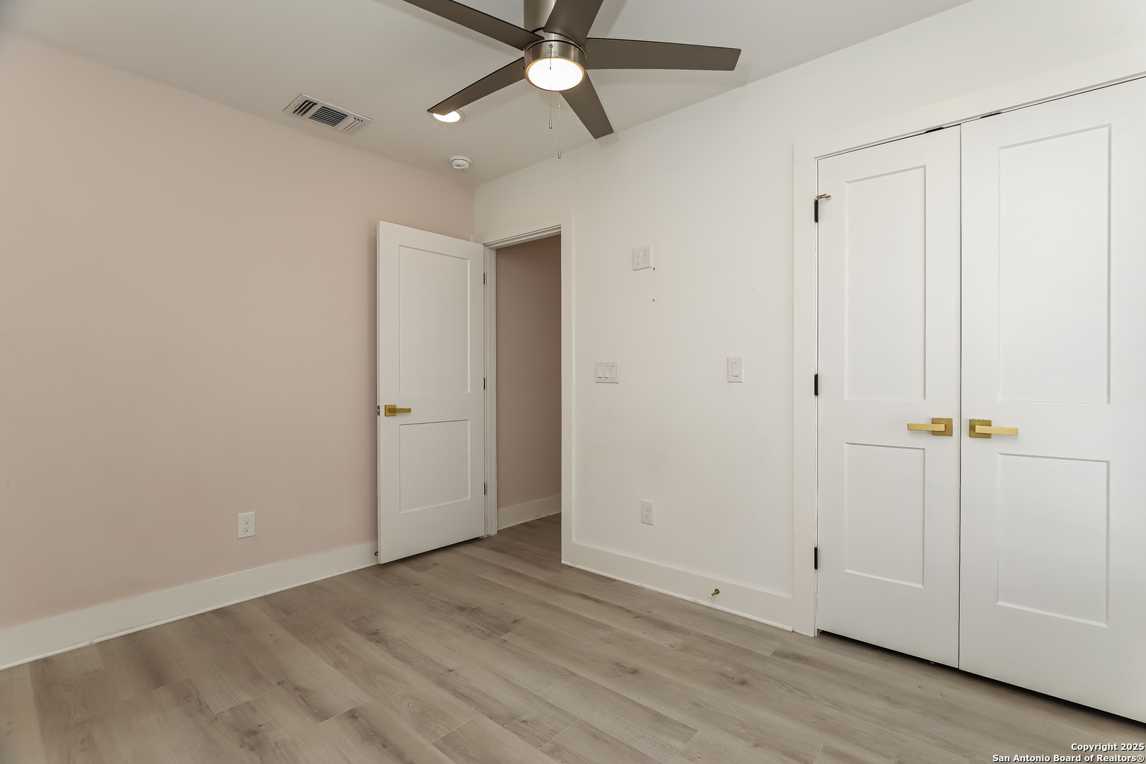 120 E Magnolia San Antonio TX 78212