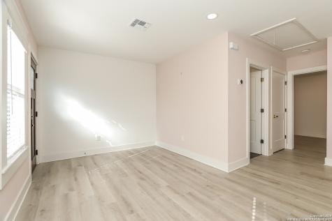 120 E Magnolia San Antonio TX 78212