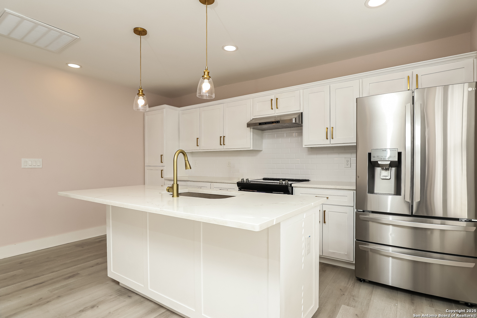 120 E Magnolia San Antonio TX 78212