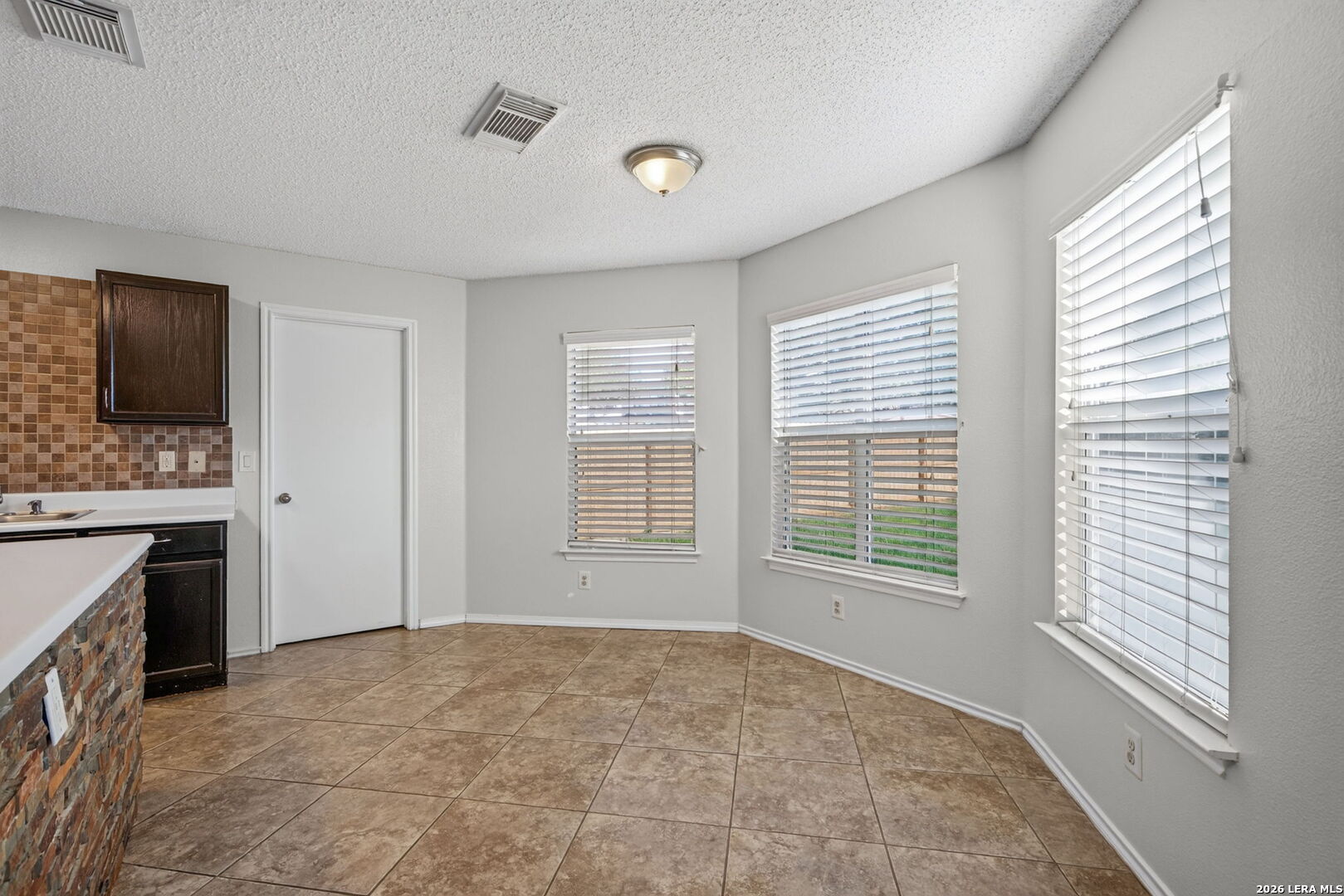 7702 Fairton Place Converse TX 78109