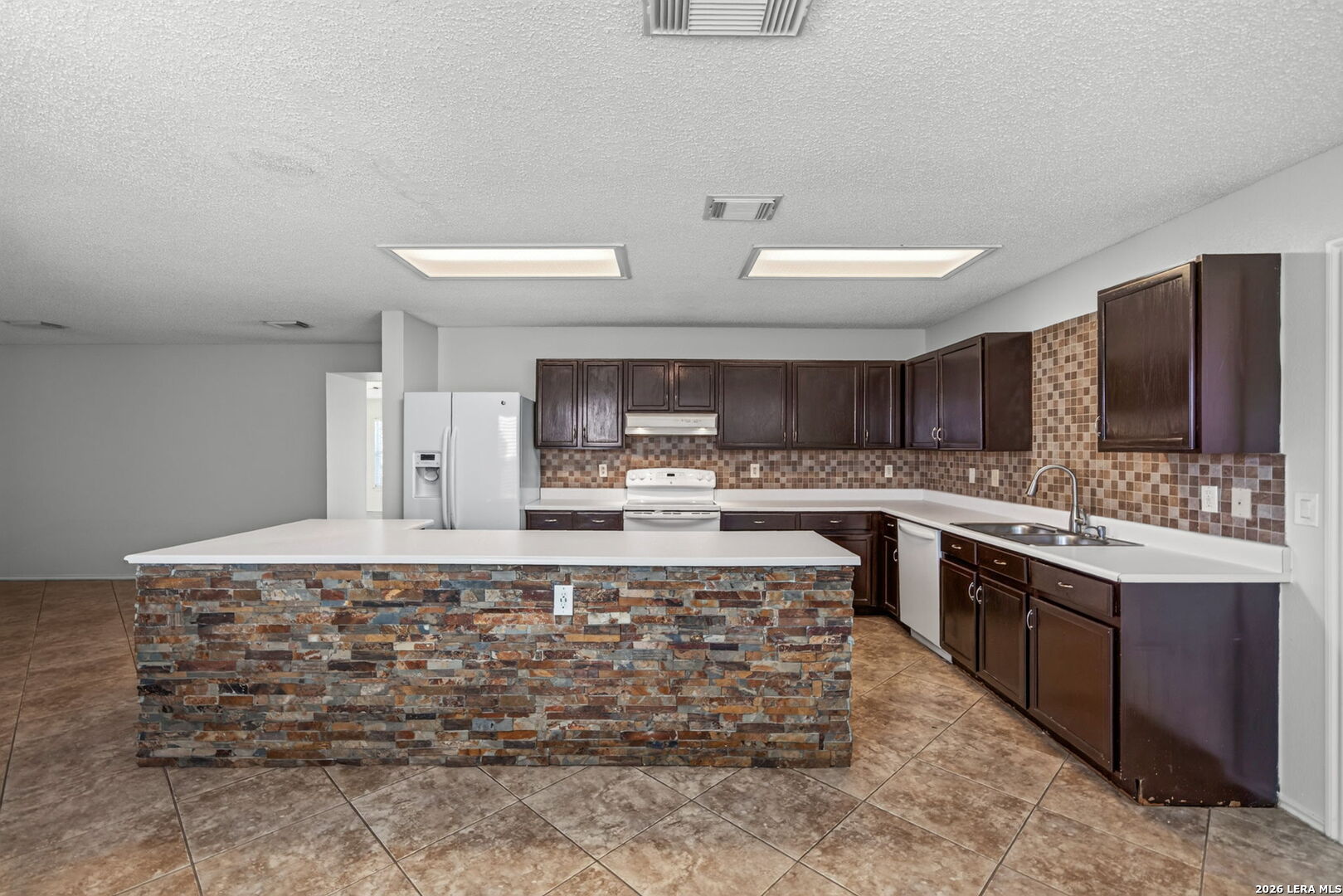 7702 Fairton Place Converse TX 78109