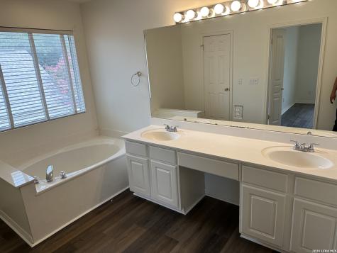 10463 Trailway Oak San Antonio TX 78240